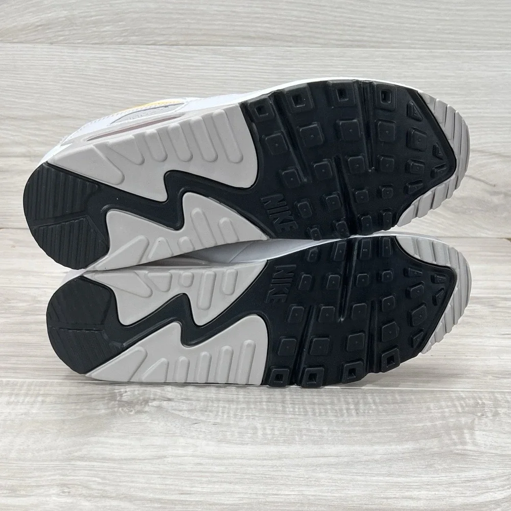 Nike Air Max 90 Men's Size 8.5 Classic Retro Sneakers Shoes DM0029-119